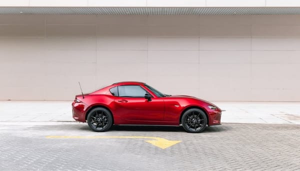 Mobil Mazda MX-5