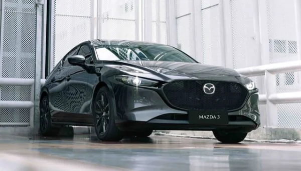 Mobil Mazda 3 Hatchback